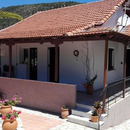 House Of Garden Apartment Dragano Exterior photo