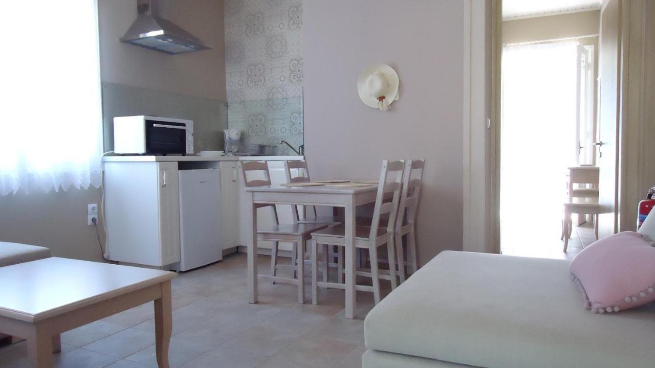 House Of Garden Apartment Dragano Exterior photo